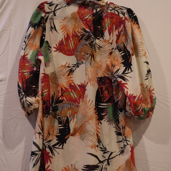 Daniel Rainn Top - Picture 5 of 6